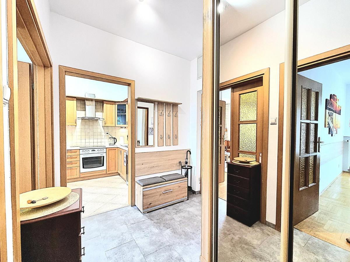 Saska Kepa Apartment Varsó Kültér fotó